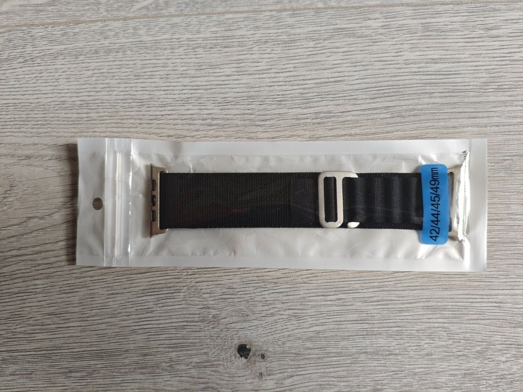 Нейлоновий ремінец Alpine Loop for Apple