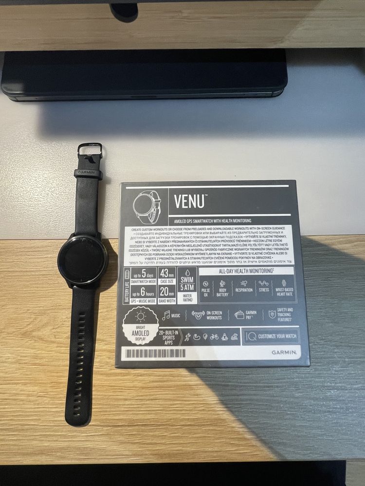 Smartwatch GARMIN Venu Czarny z szarymi detalami