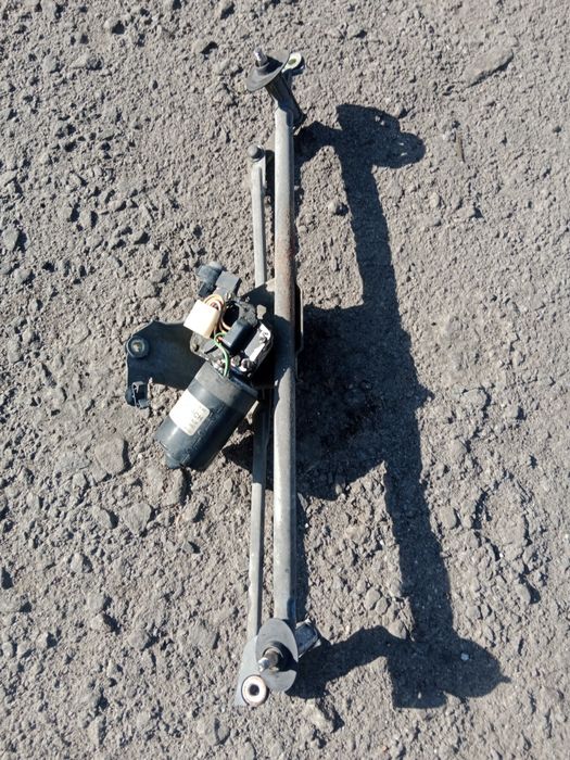 Volkswagen Gol 3. Трапеція двірників