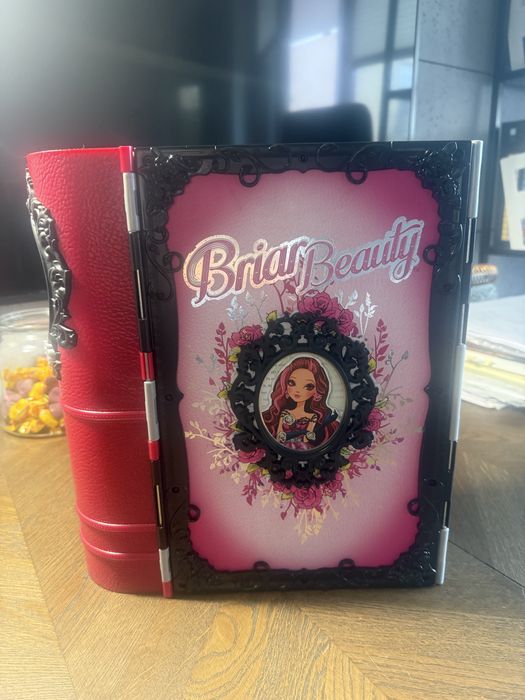 Domek lalki ever after high Briar Beauty