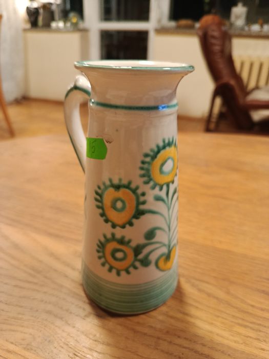 Wazonik ceramiczny z uchem