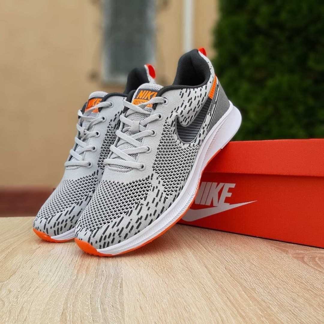 Кросівки чоловічі Nike Zoom AIR Розмір: 44 - 28.5 см