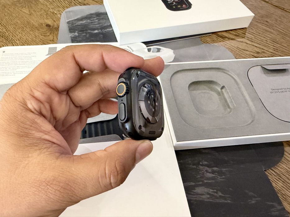 Apple Watch Ultra 2 Titanium Preto c/ Ocean Band