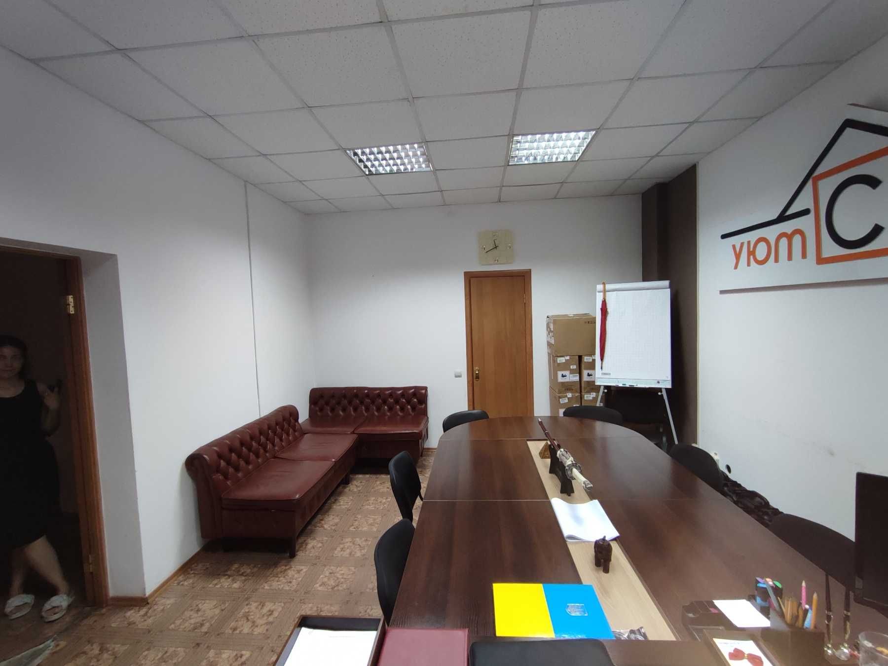 №:21595 - Продаж приміщення 130 кв.м у центрі на вул. К.Острозьких
