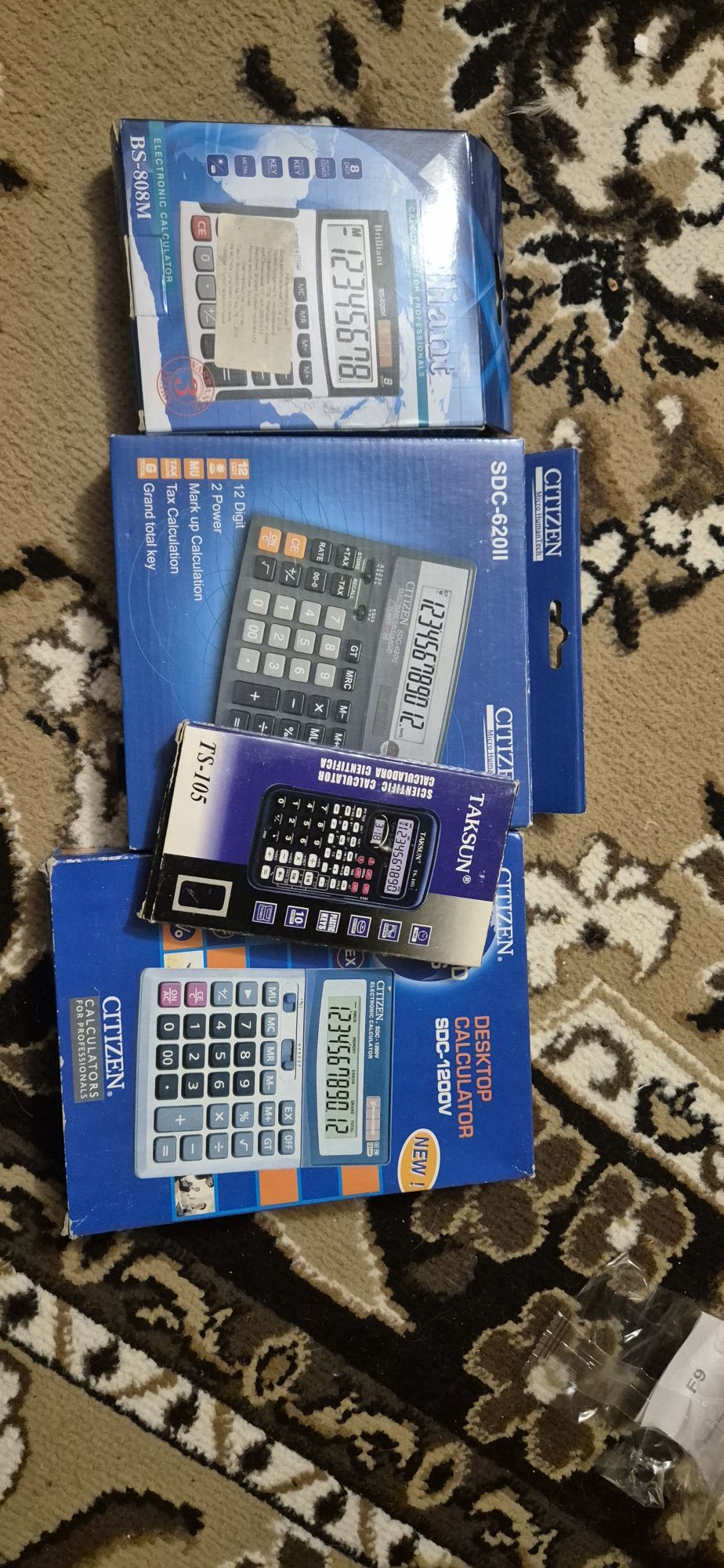 Продам калькулятори , нові сразу 4 штуки