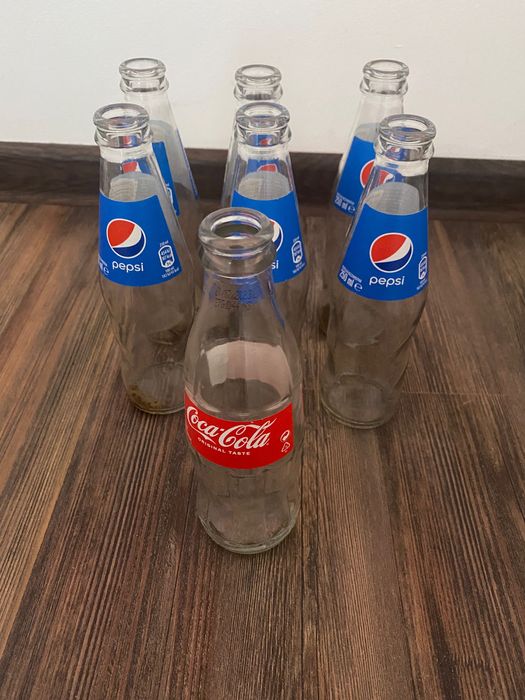 Szklana butelka pepsi coca-cola