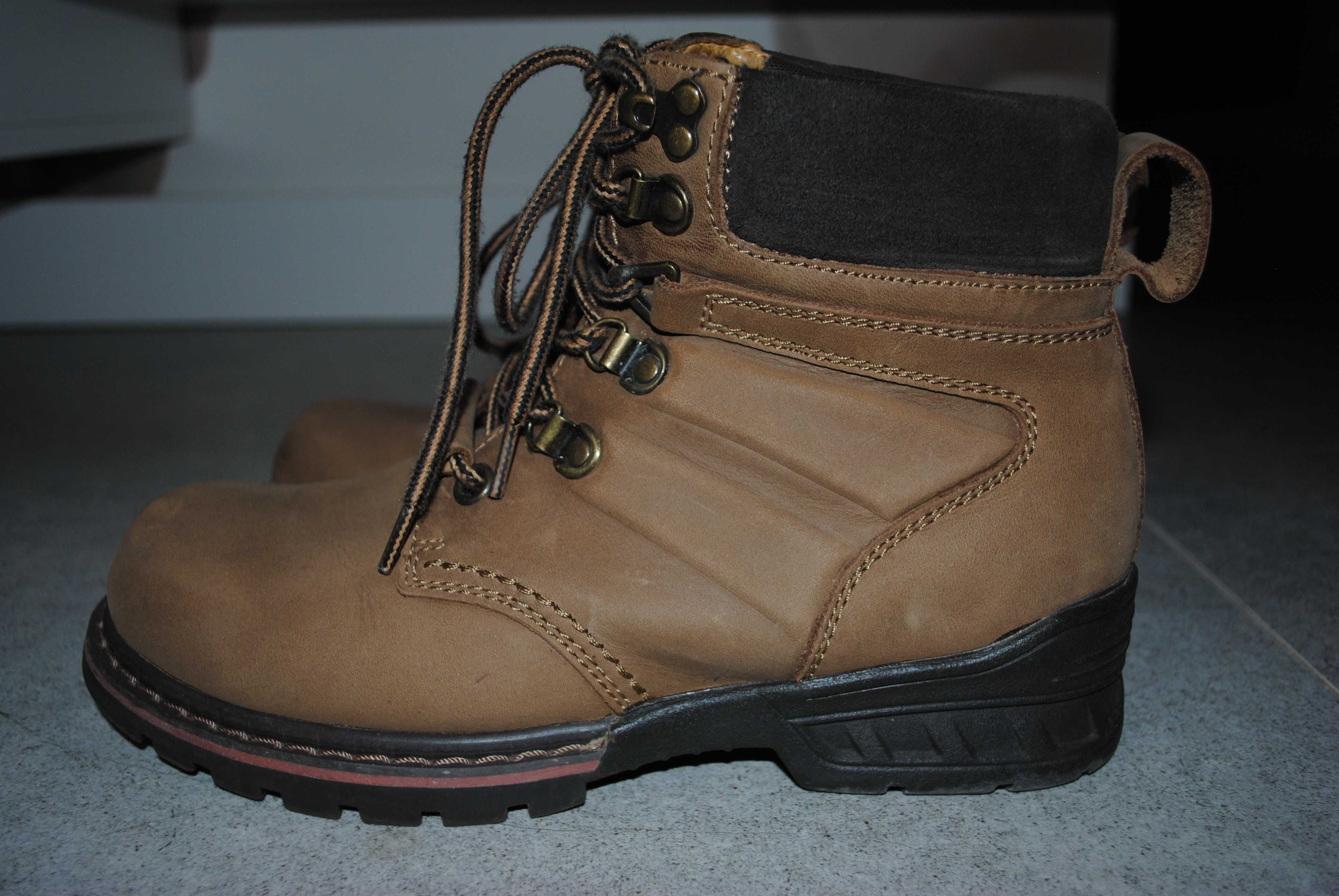 Trapery firmy CROPP roz 41 buty męskie stan IDEALNY