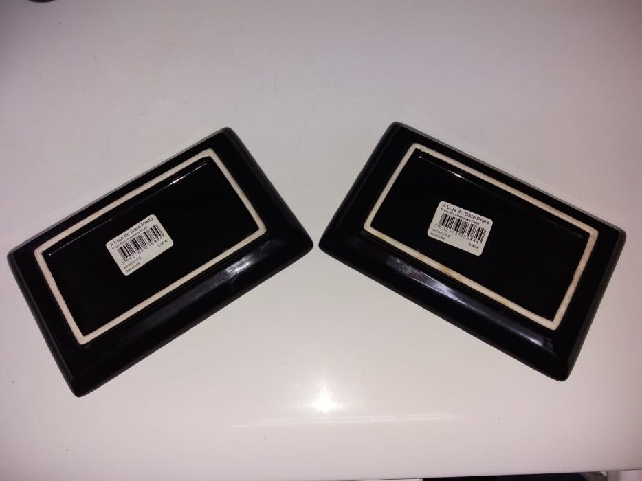 Pratos para aperitivos em cerâmica com caracteres chineses