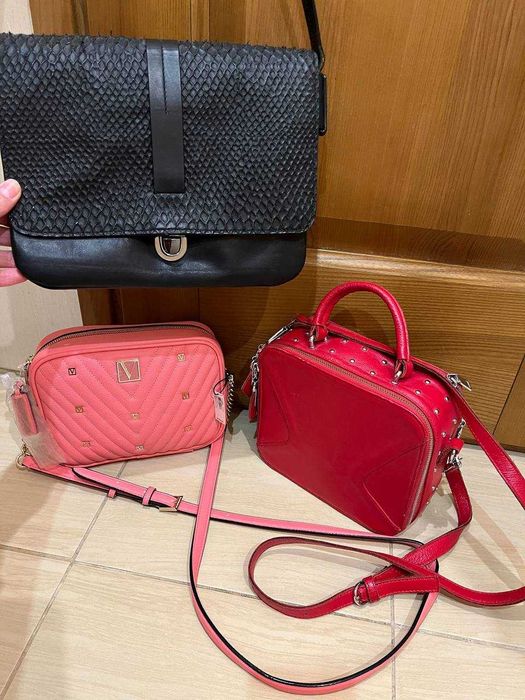 рожева сумка кросс-боди Victoria's Secret. Червона натуральна шкіра
