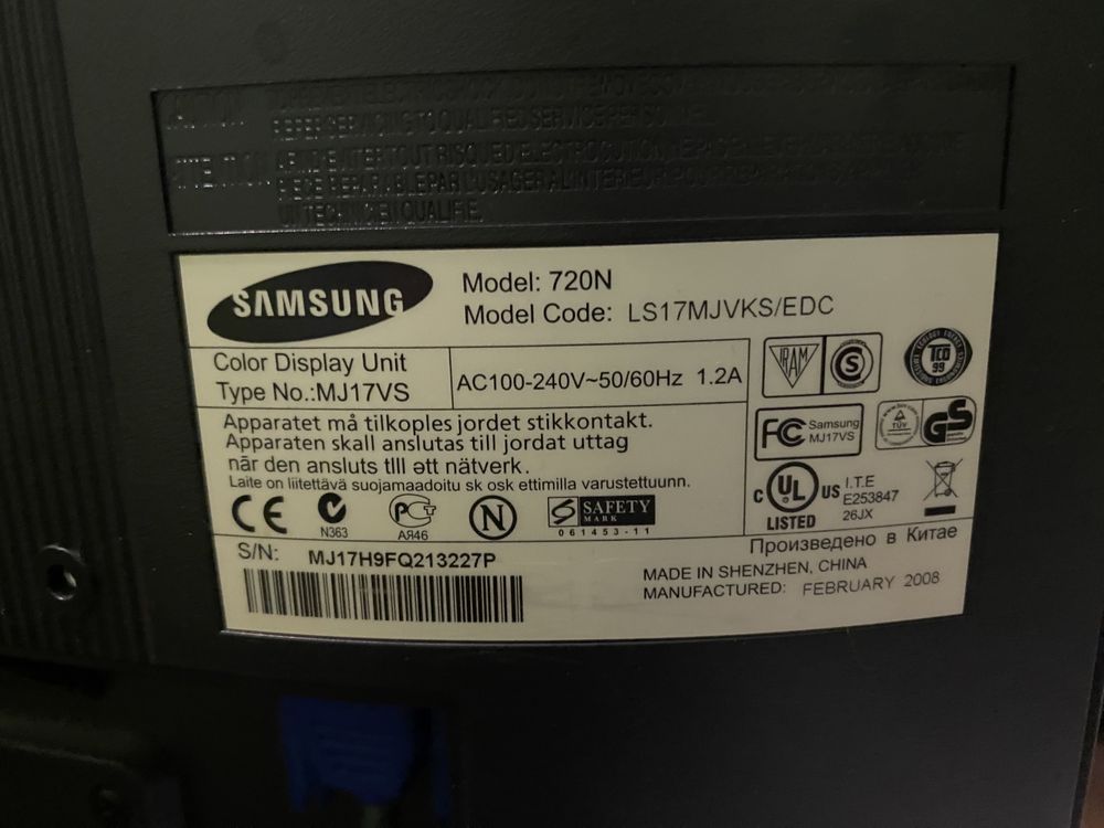 Монітор SAMSUNG 720N