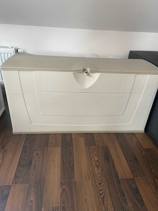 Plastikowa skrzynia na balkon