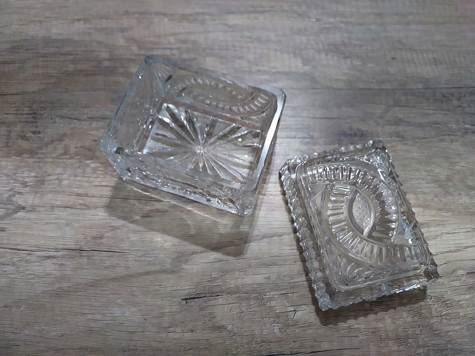 Popielniczki/papierośnice/ szkatułki. Kryształy PRL