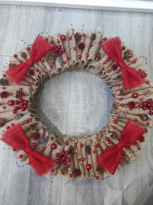 Wianek wieniec ozdoba świąteczna bożonarodzeniowy z juty