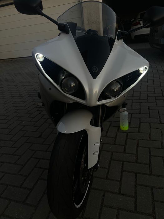 Yamaha r1 crossplane