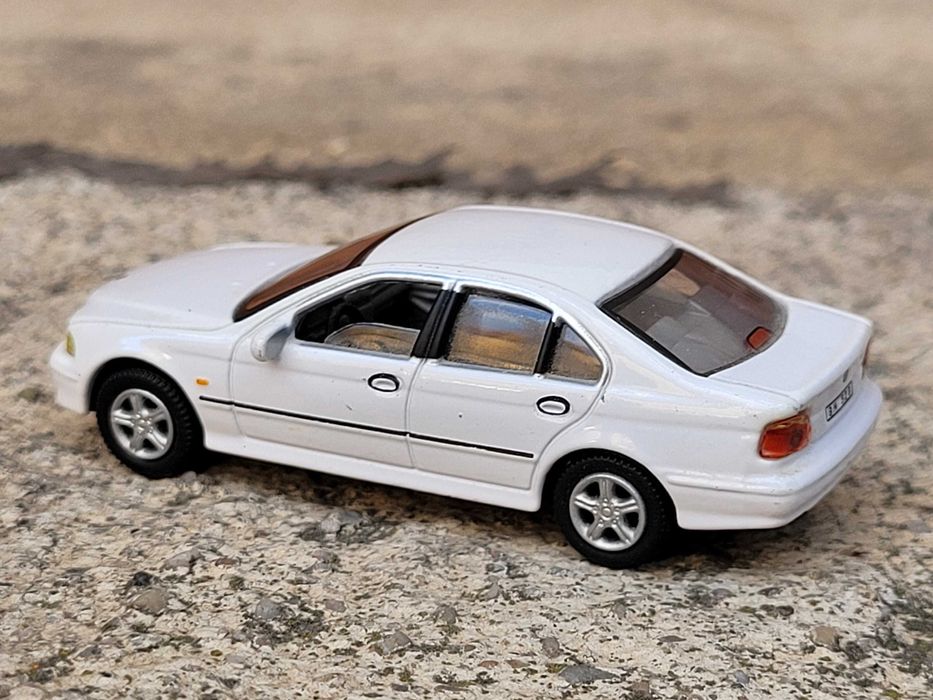 BMW 5 E39 528i Kolekcja modeli 1:72 mega unikat hongwell M Power