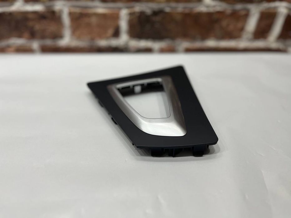 Накладка на консоль КПП BMW F30