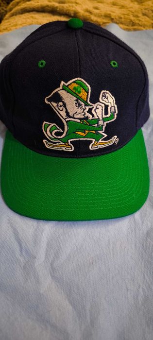 Бейсболка  Notre Dame Fighting Irish .