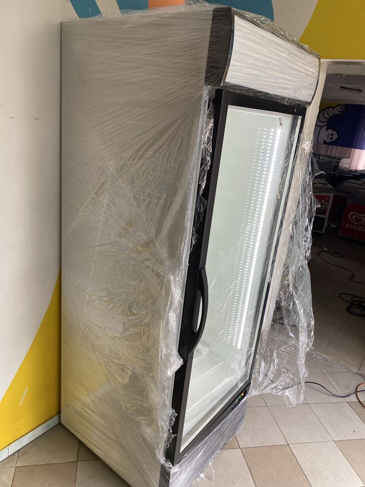 Холодильник для напитков FRIGOGLASS