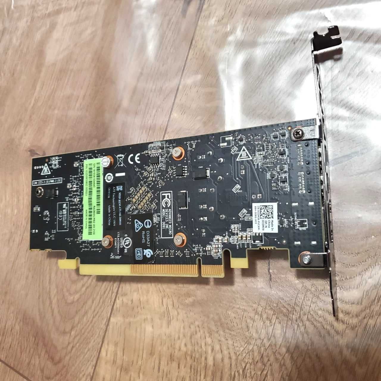 AMD Radeon Pro WX 2100, 2 GB GDDR5, NEW