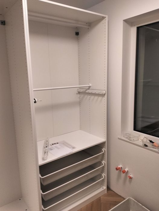 Montaż mebli /Wieszanie szafek, półek. Zapraszam