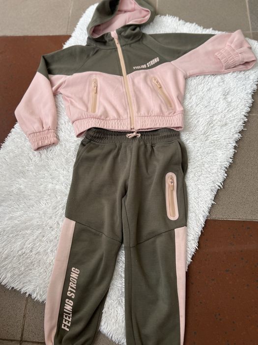 Продам костюм ZARA