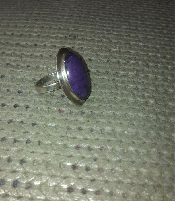 Stary duży pierścionek gigant naturalny kamień czaroit srebro