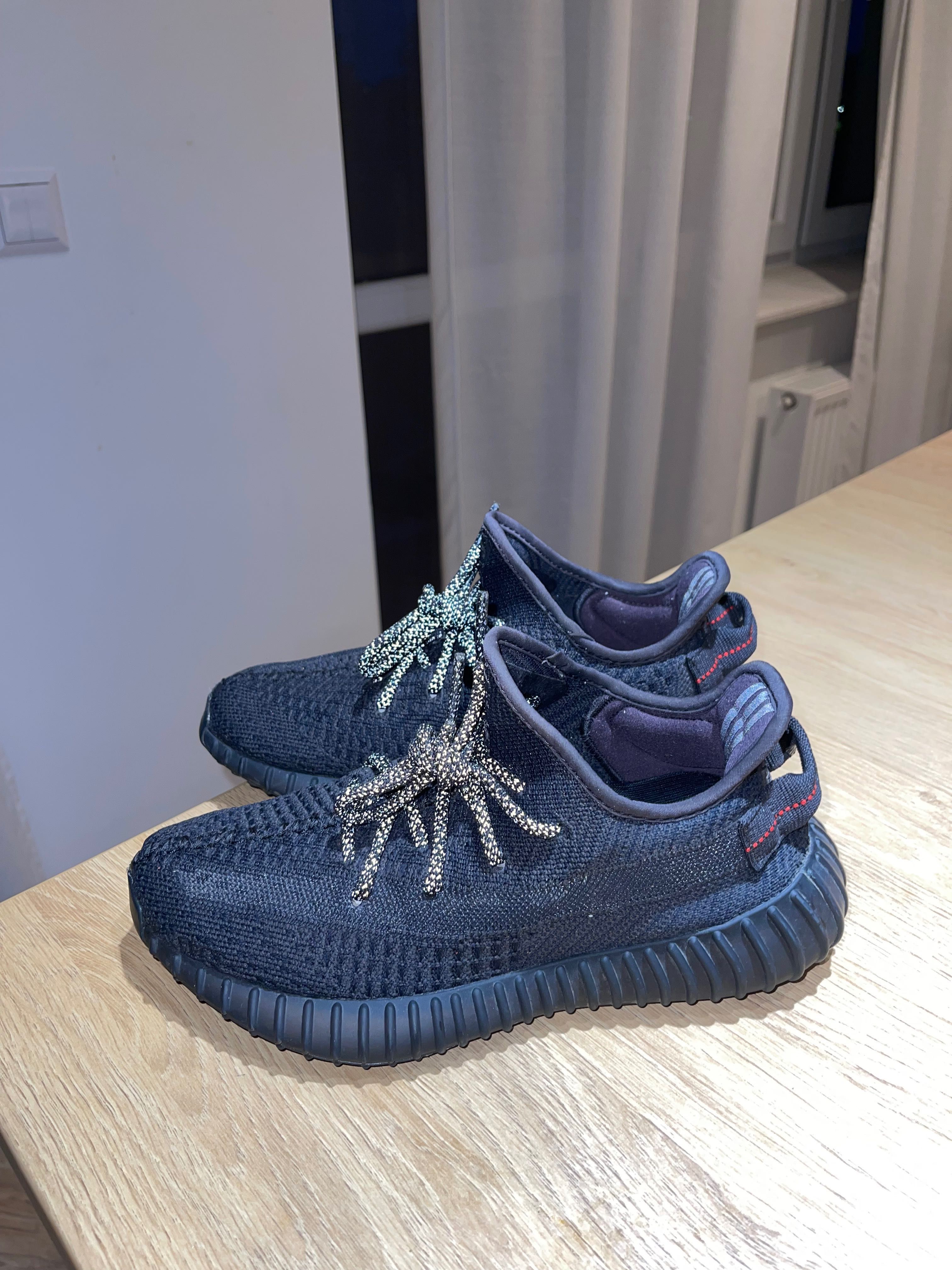 adidas Yeezy boost 350 v2 static black 37 white carbon beluga