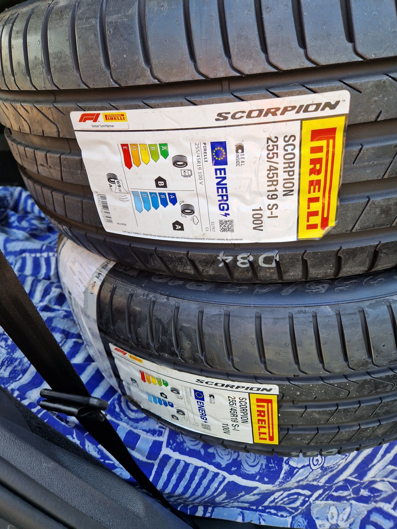 Pirelli Scorpion 255 45 R19 100V FR