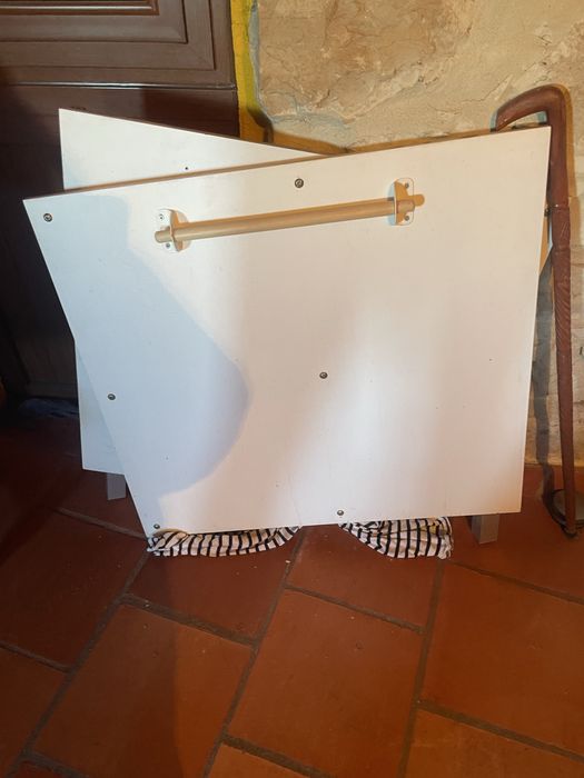 ilha de cozinha com 2 bancos, ou com 4