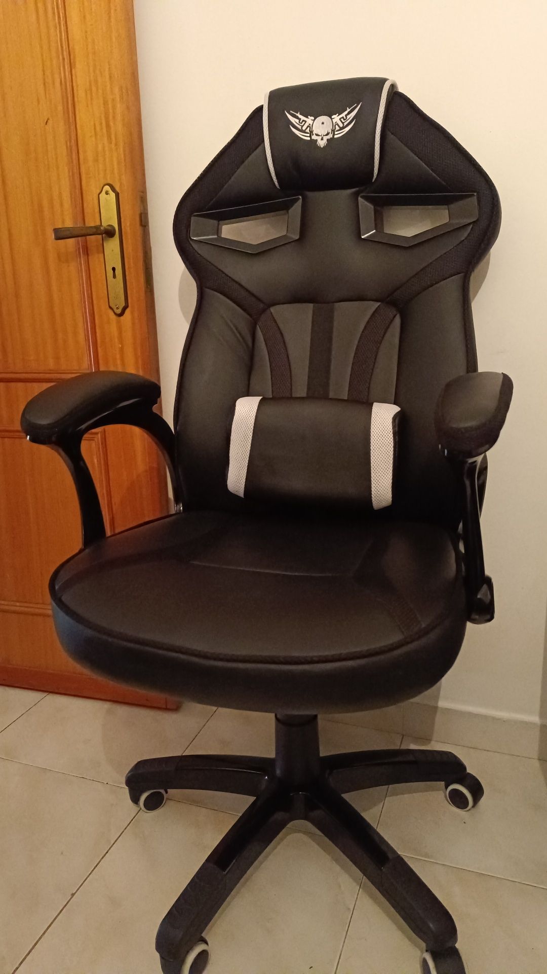 Cadeira gaming nova
