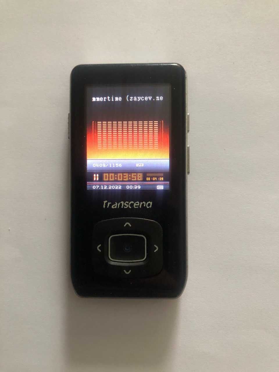 MP3 плеер Transcend T-Sonic MP850 8GB с диктофоном и радио комплект