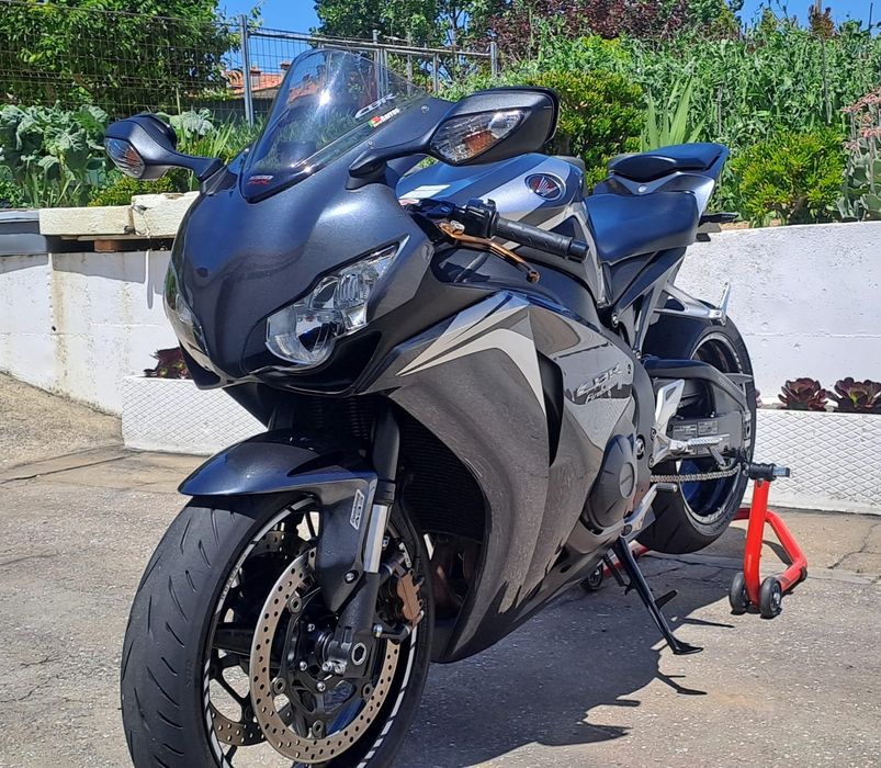 Honda cbr 1000rr