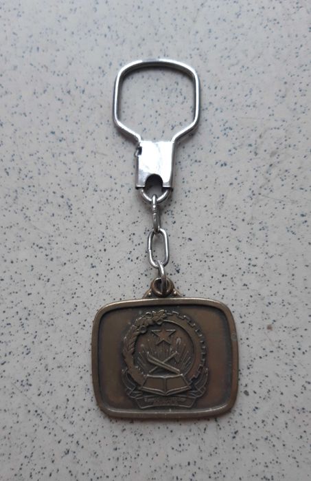 Porta Chaves antigo "República Popular de Angola"