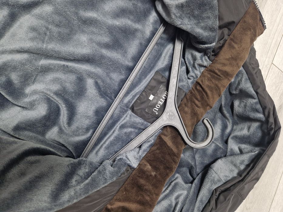 Продам шикарную мужскую зимнюю куртку