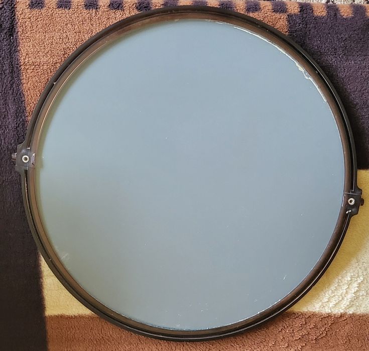 Lustro łaziekowe używane.