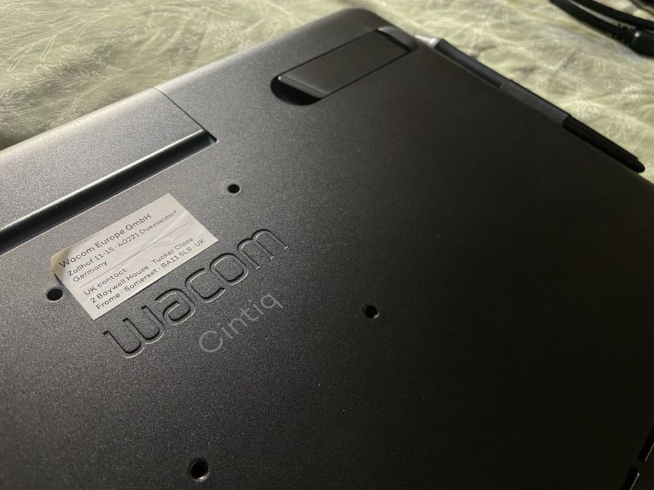 Графічний планшет Wacom cintiq 16