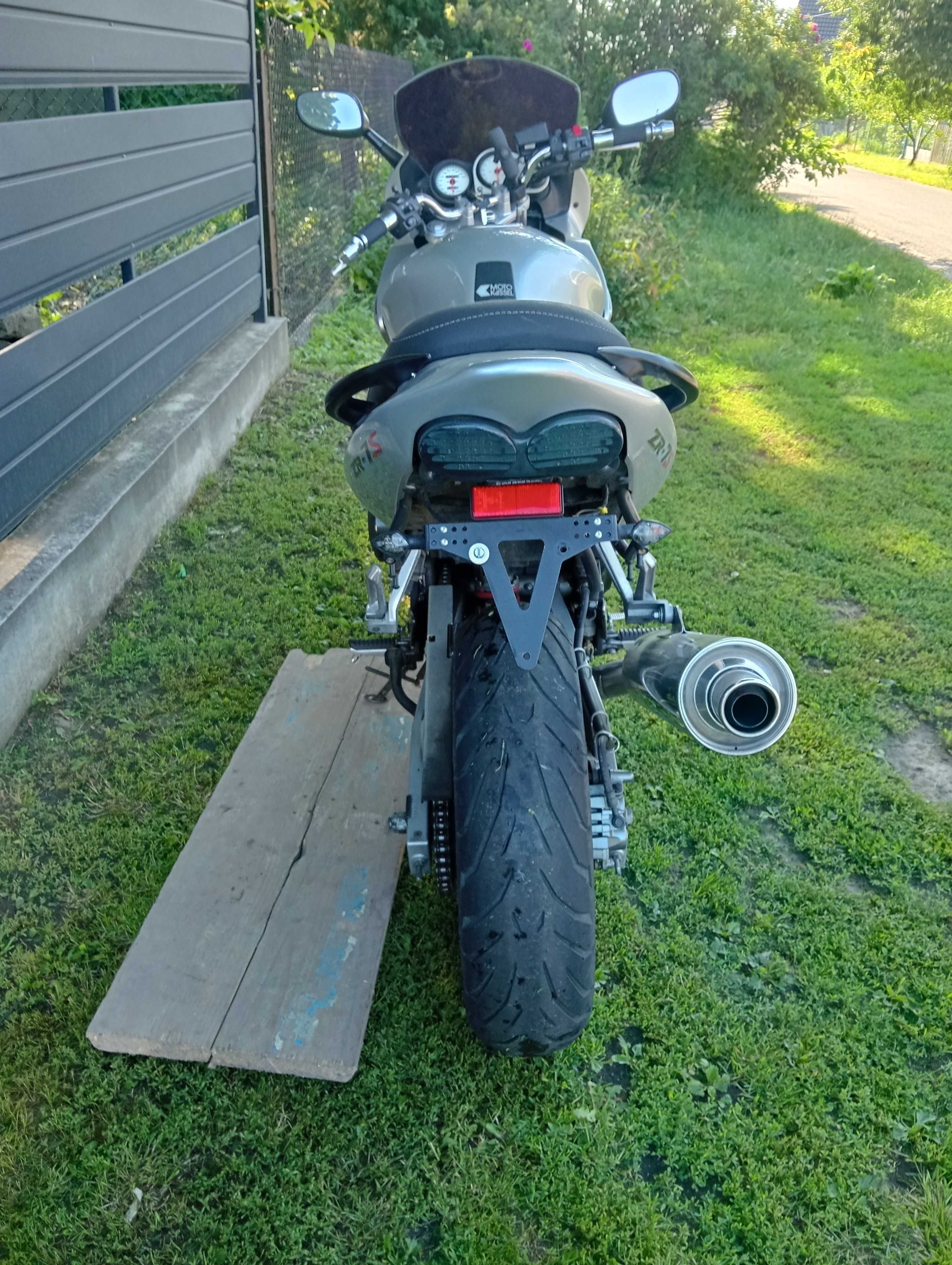 Продам kawasaki zr-7s