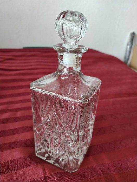 Kryształowa Karafka z PRL wys z korkiem 26 cm stan bdb. szybka wysyłka