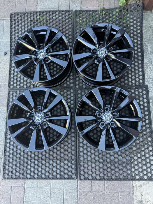 Диски оригінал toyota camry 55 70 avensis corolla auris 5 114,3 r16