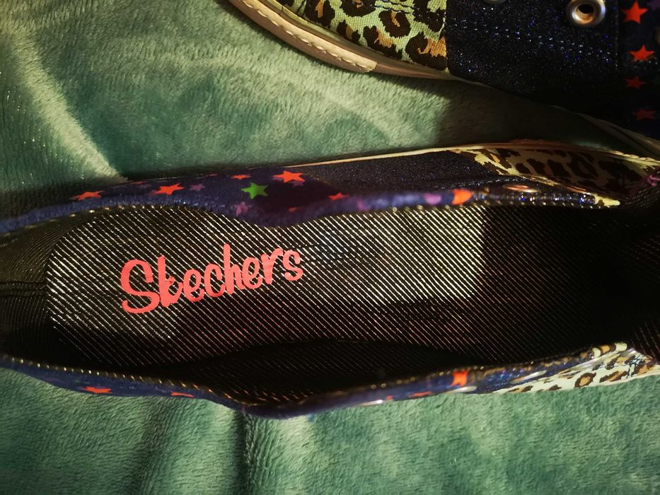 Ténis Sketchers novas