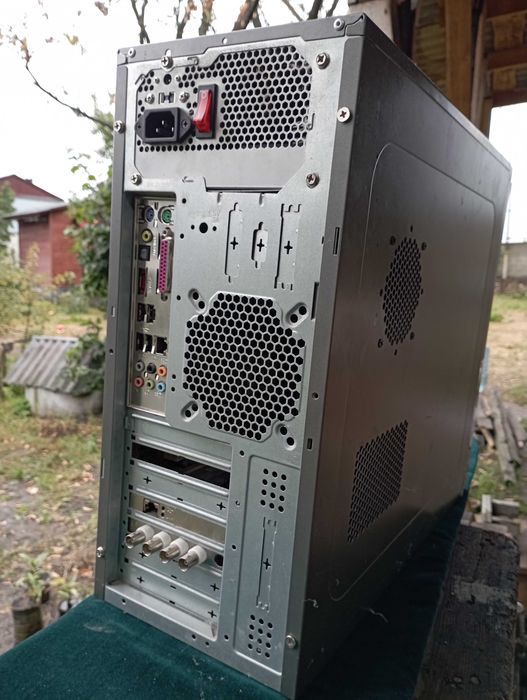 Системний блок. Комп'ютер.