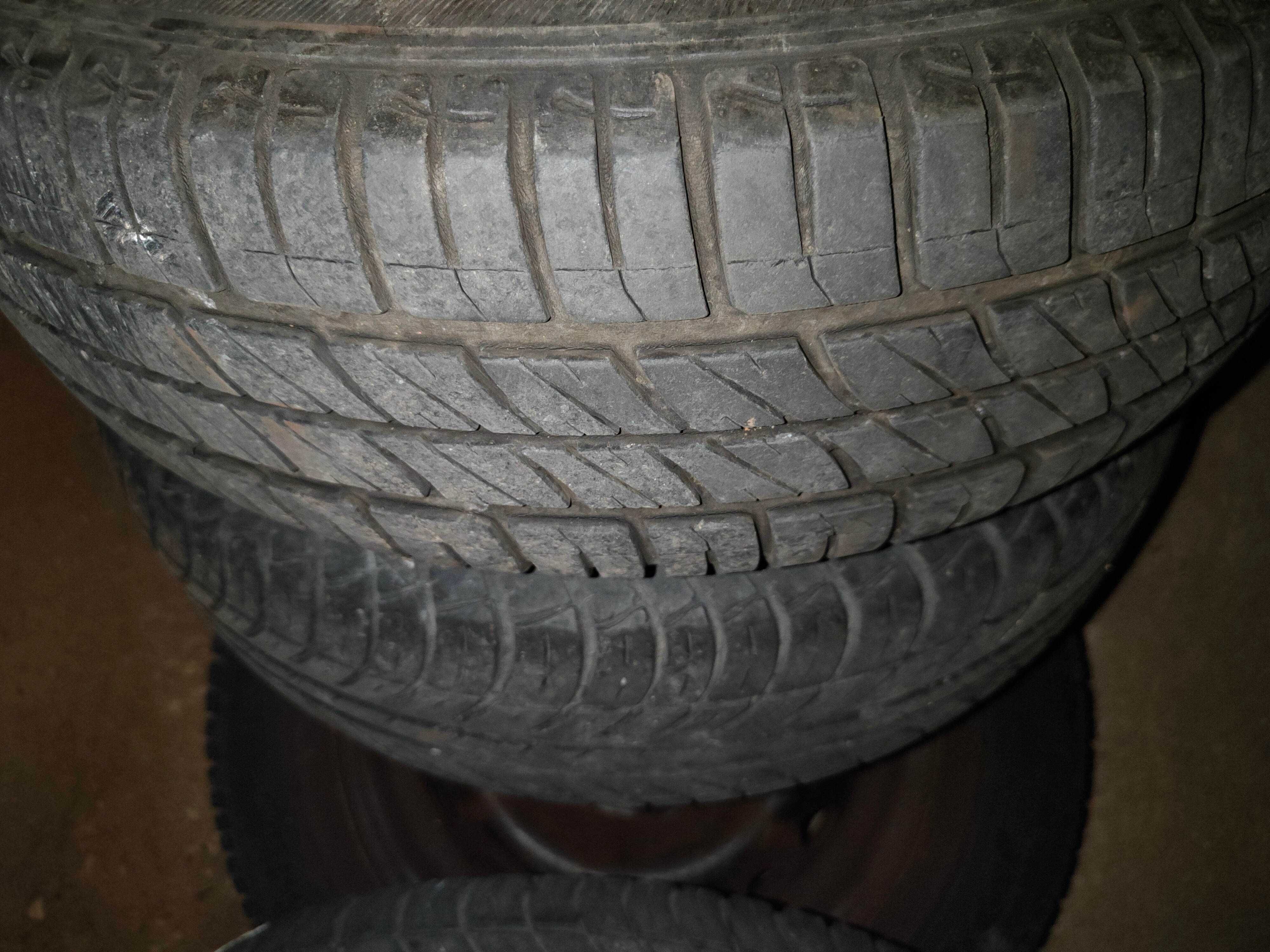 Felgi stalowe z Oponami 13" 4x100 + Lewarek, Klucz, Kołpaki