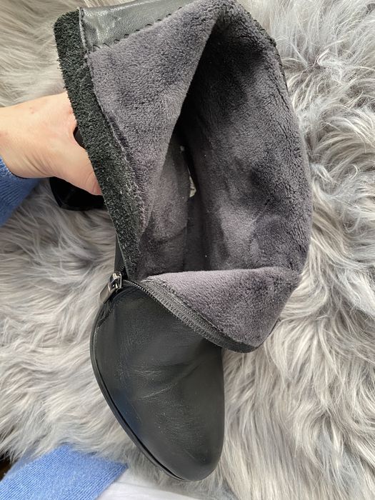 Сапожки женские  ботильоны на среднем каблуке 2 пары