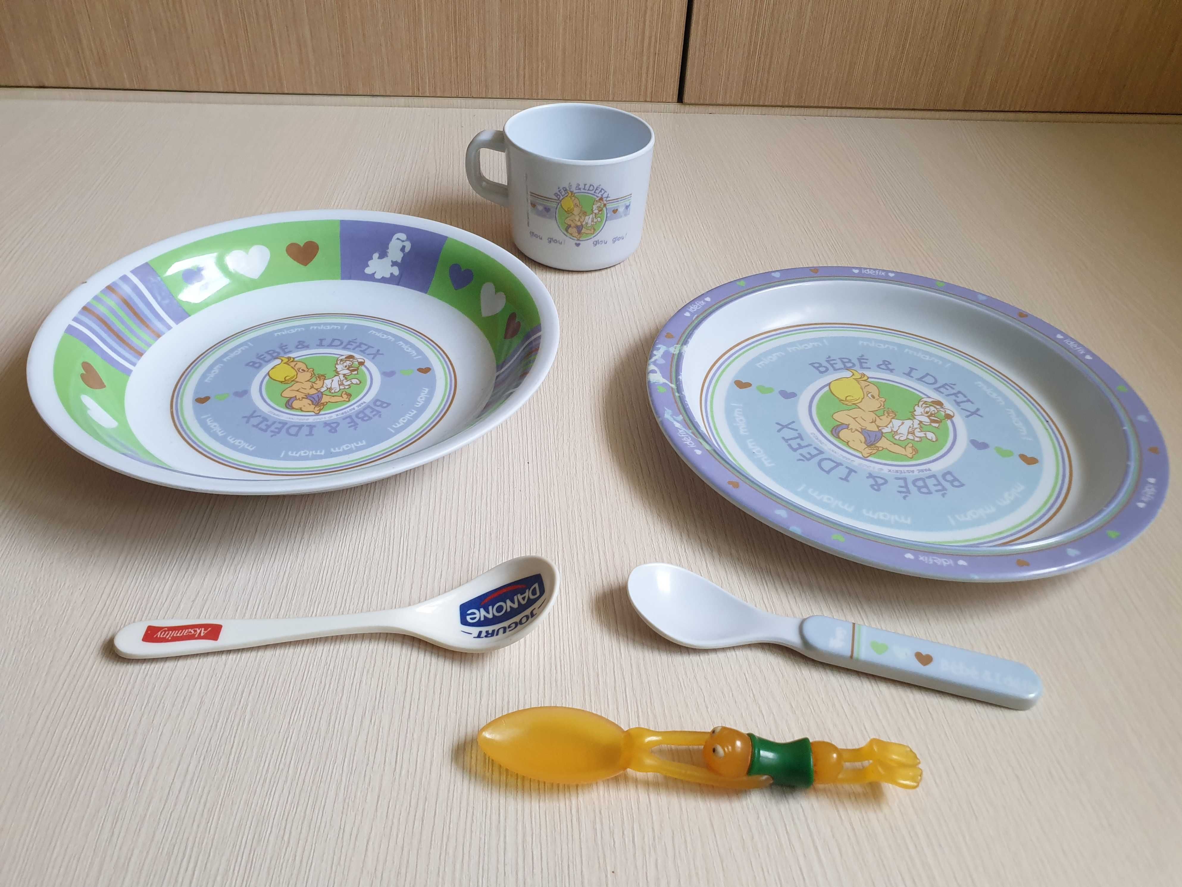 Zestaw obiadowy: talerzyki, kubek sztućce dla dziecka