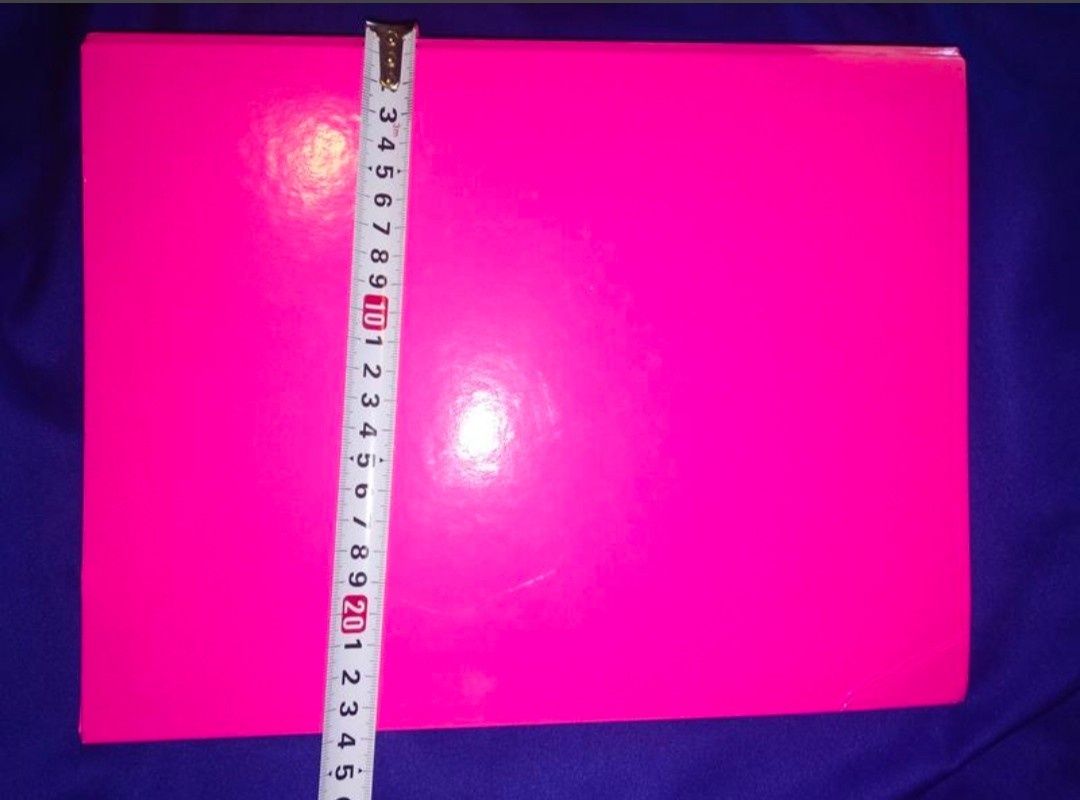 Розовая папка для бумаг tesco