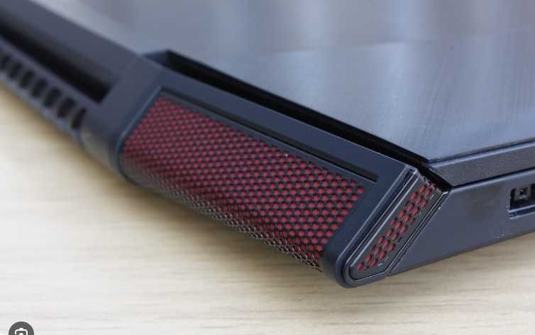 Portátil Lenovo Y700 | i7 Ecrã 17 - Gamming - Como novo