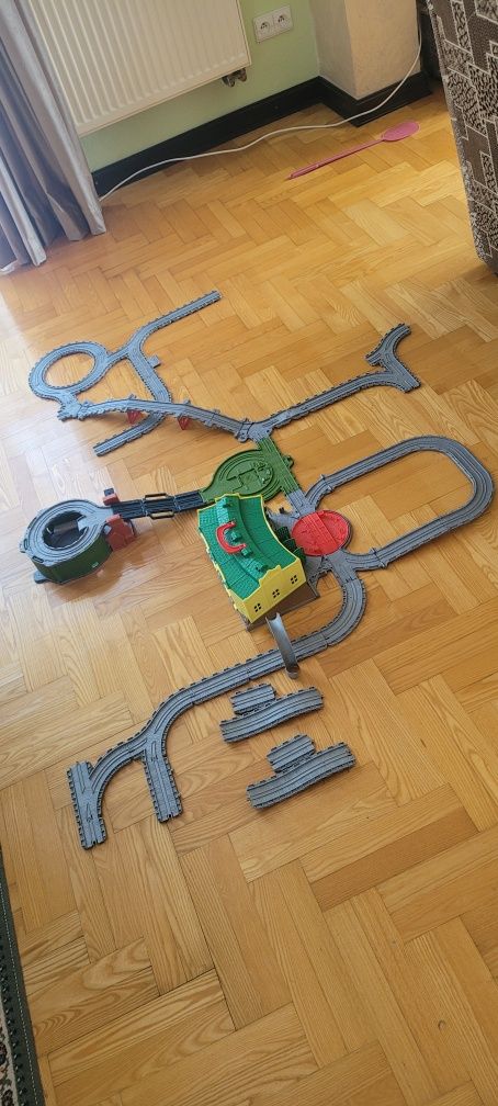 zestaw torów tomek i przyjaciele obrotnica zajezdnia