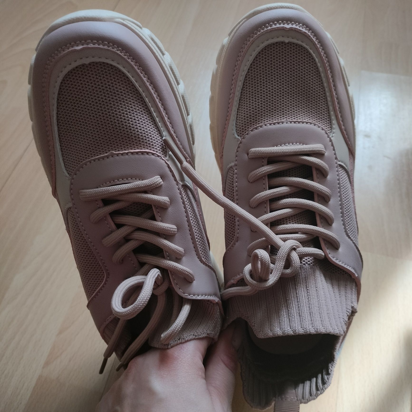 Sneakersy damskie Nowe r.39
