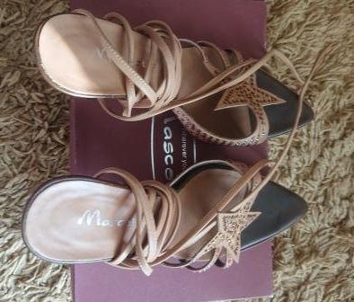 Роскошные сексуальные босоножки со стразами