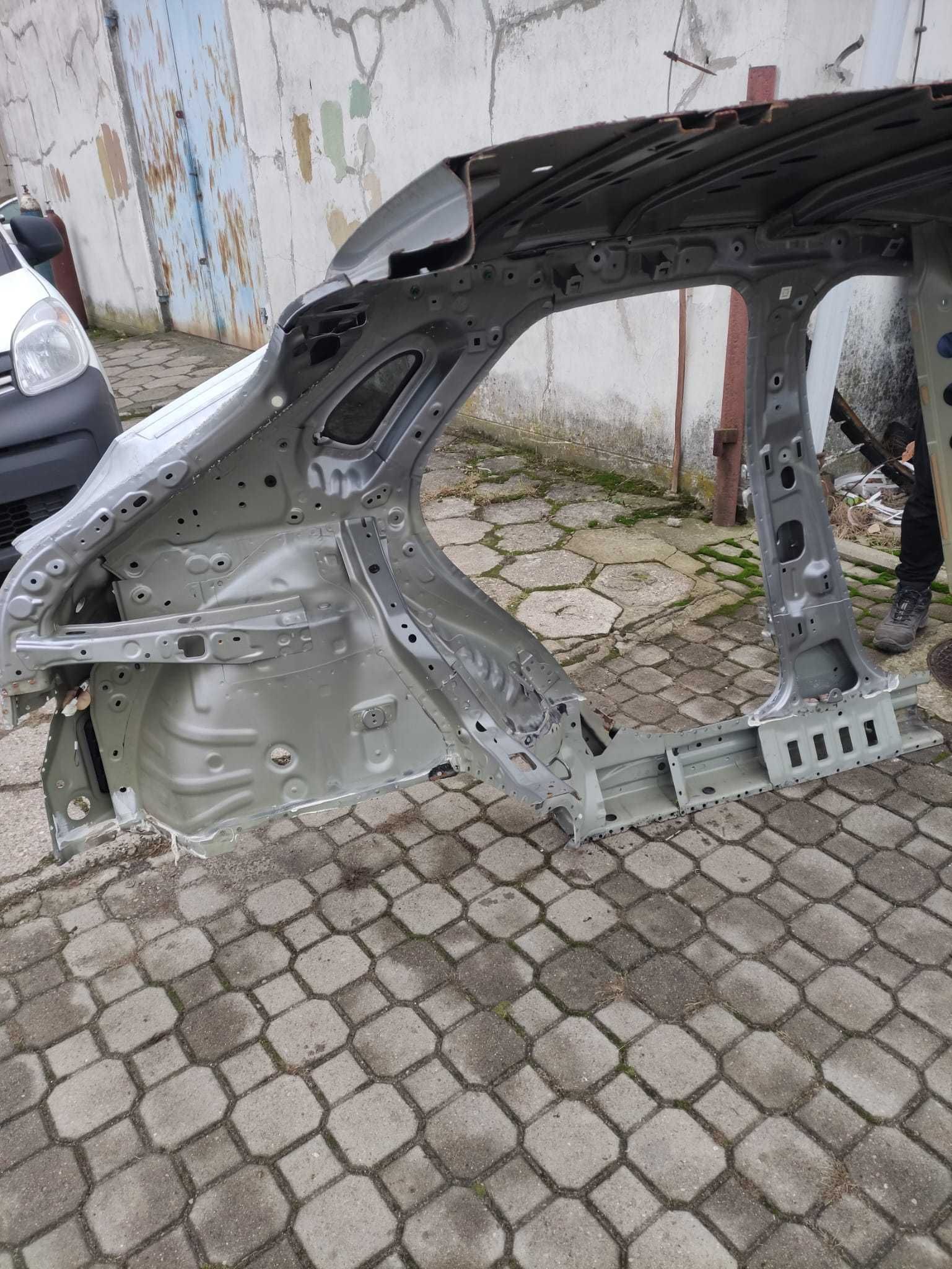 Mazda CX-30 , Słupek , Próg , Poszycie , Błotnik , Prawy ,
